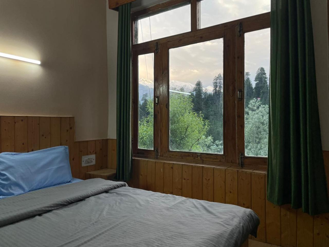 Brostel Hostel Manali  Exterior photo