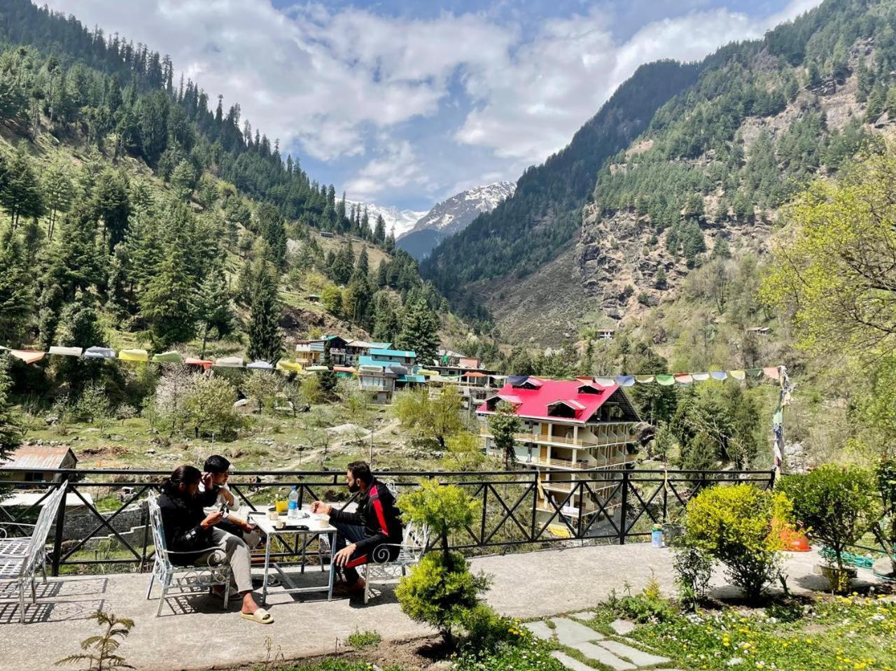 Brostel Hostel Manali  Exterior photo